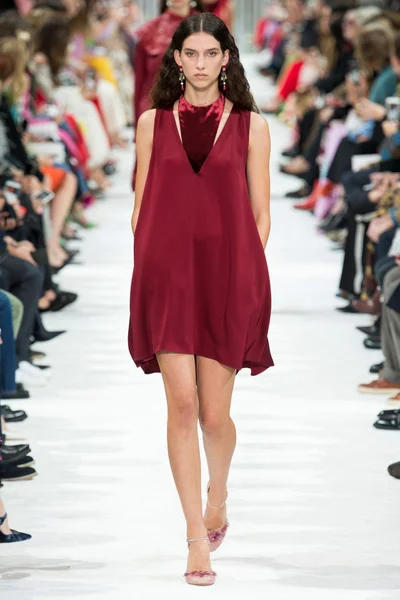 Look 30